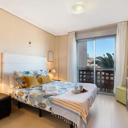 Апартаменты Beach Paradise *